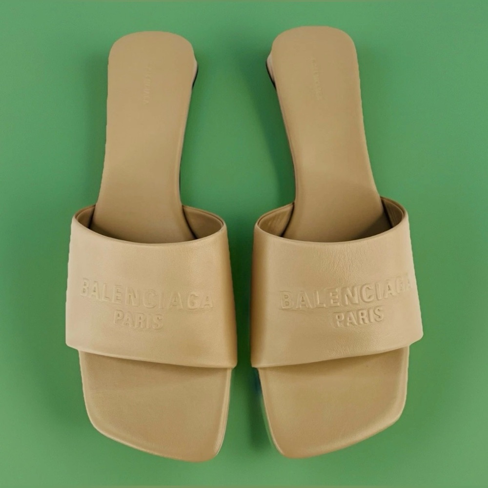 Balenciaga Duty Free Nude Sheepskin Leather Logo Flat Sandals Size EU 40 - US 10